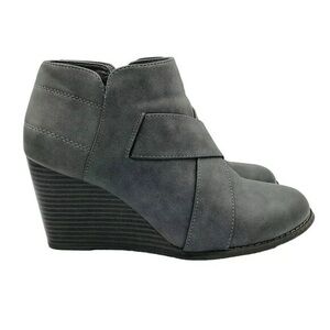 Maurices Charcoal Wedge Booties